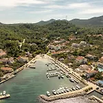 Appartamento Stunning In With House Sea View