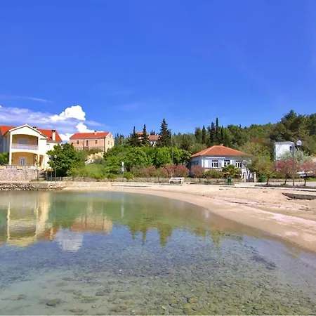 1 Bedroom Stunning In