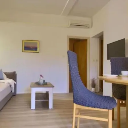 Apartmán 1 Bedroom Stunning In