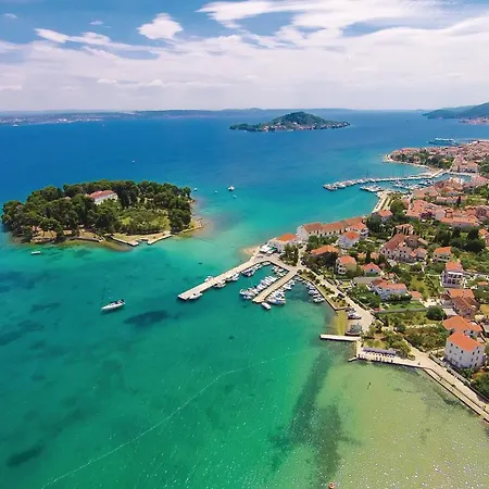 1 Bedroom Stunning In