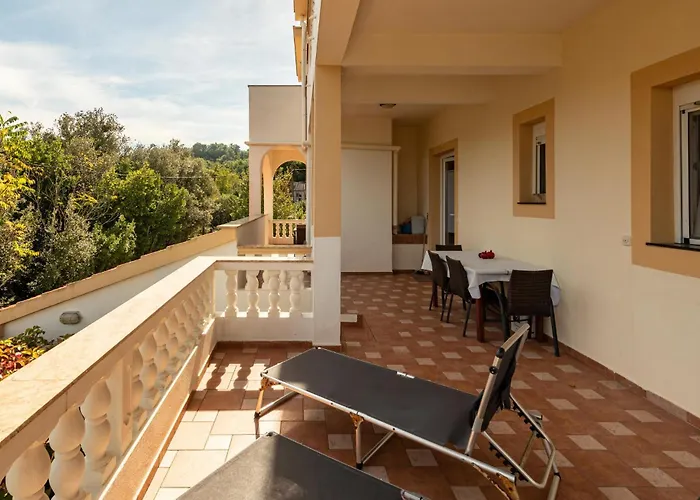 1 Bedroom Stunning In شقة