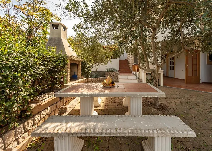 1 Bedroom Stunning In