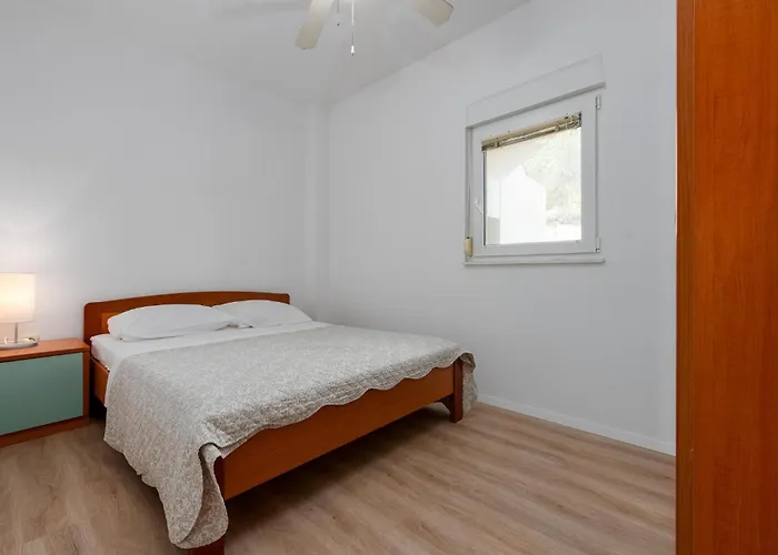 Апартаменты 1 Bedroom Stunning In
